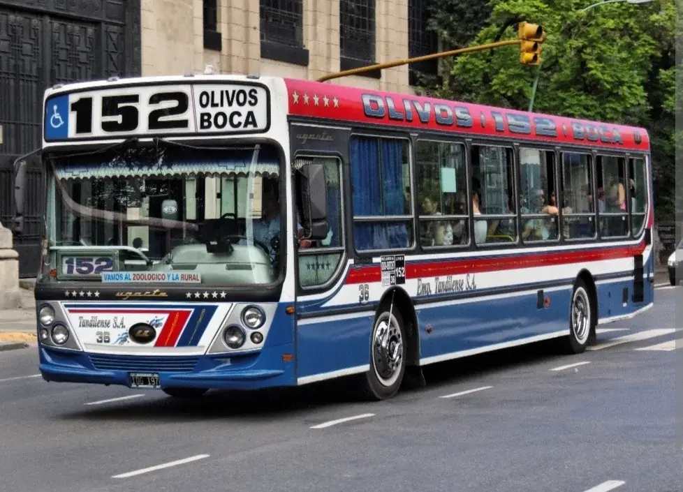 Cartelería inmobiliaria en San Isidro 4